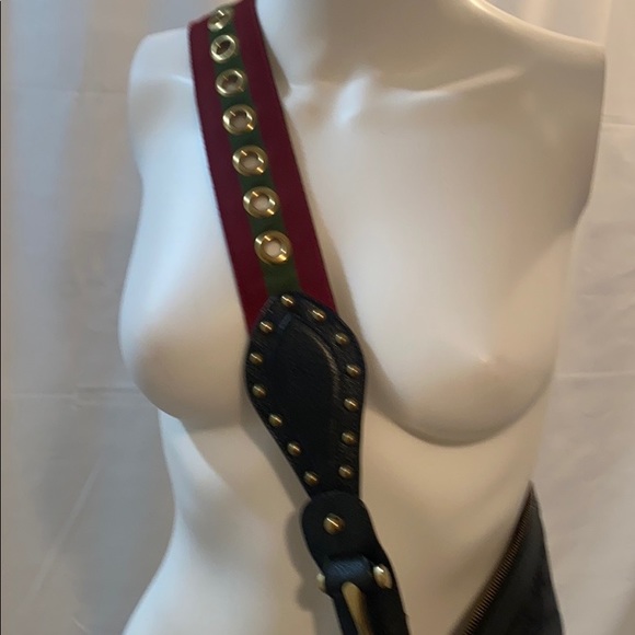 Authentic Gucci - Picture 3 of 4